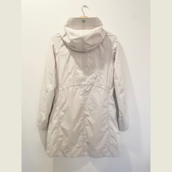 Lululemon Women Rain Coat in Off-White < US8 > - Picture 2 of 8